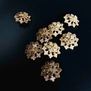 Clover Flower bouquet Metal Shank Buttons Decorative Clothing Accessory 4pcs - Picture 1 of 9