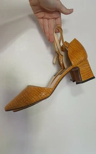 Tacones Carel Paris Verite piel de cocodrilo amarillo Veau Croco Jaune 40,5 - ¡Hermosos! - Imagen 1 de 10