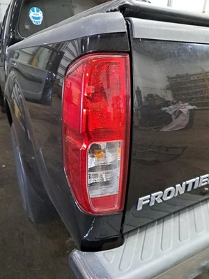 Lámpara trasera lateral izquierda Frontier Sku #4255821 2011 Foto 1 de 4