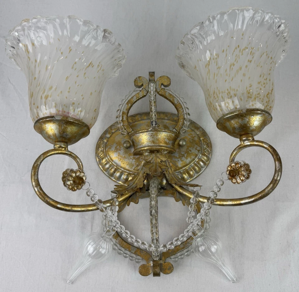 Aplique de pared Hampton Bay Allure 2 luces acabado plateado antiguo vidrio con cuentas usado en excelente estado Foto 1 de 4