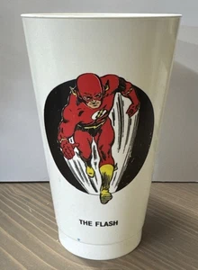 The Flash 1973 Vintage 7-11 Slurpee Plastic Cup - Picture 1 of 2