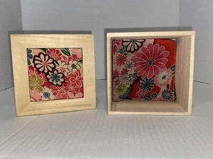 Caja de regalo de joyería de baratija con incrustación superior de tela de madera hecha a mano floral 4,5 "x 5" usada en excelente estado - Imagen 1 de 7