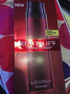 L'Oreal Paris RevitaLift Triple Potencia FPS 30 Días Loción, 1.7 Onzas Líquidas NUEVO EN  - Imagen 1 de 5