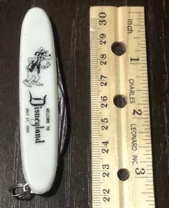 Coltello tascabile vintage RARO Opening Day Disneyland Pippo 17 luglio 1955 - Foto 1 di 4