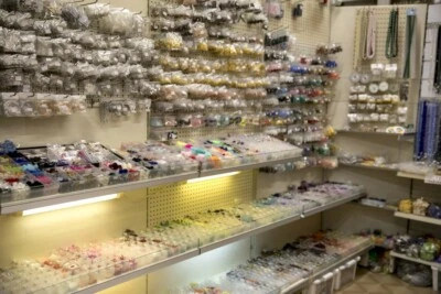 Stock 100 Orecchini Donna Bijoux Earrings Mercato Fiera - Immagine 1 di 4