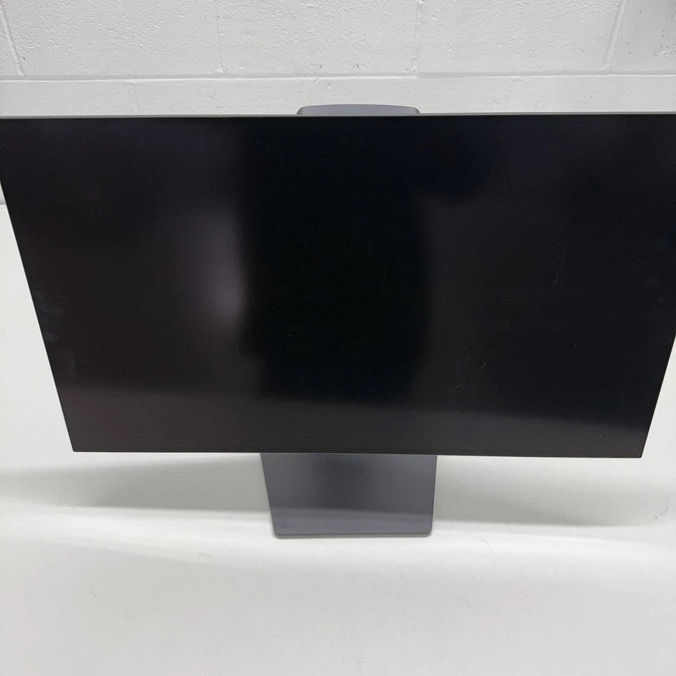 LG 32GS95UE 32-inch Ultragear OLED Gaming Monitor(read) - Image 1 of 4