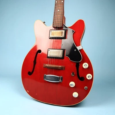 1965 Supro Croydon Electric Guitar Red Model S666 - Image 1 of 4