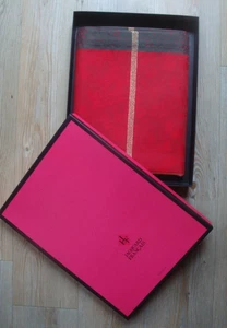 Le Jacquard Français Tischdecke Weihnachten rot mit gold  Gr. 120 x 120 cm - NEU - Bild 1 von 11