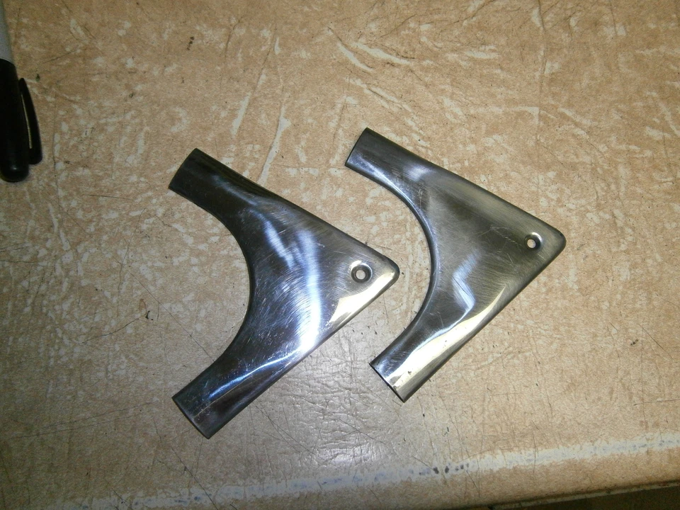 Par de molduras de esquina ventana trasera Hawk Studebaker 1332151 1959-61  Foto 1 de 1