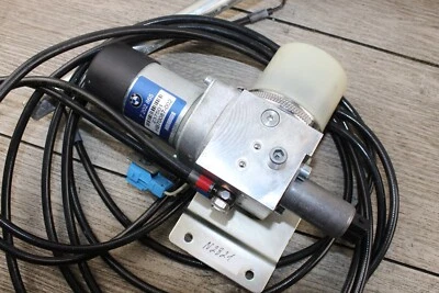 BMW E66 745I 750LI 750I 760 2002-08 - Bomba de control de elevación hidráulica tapa del maletero trasero Foto 1 de 4