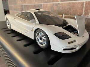 Mclaren F1 White Minichamps 1/12