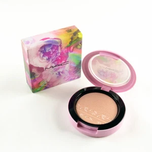 Mac Extra Dimension Skinfinish Highlighter FLEUR SURE - Size 0.14 Oz. / 4 g - Picture 1 of 1