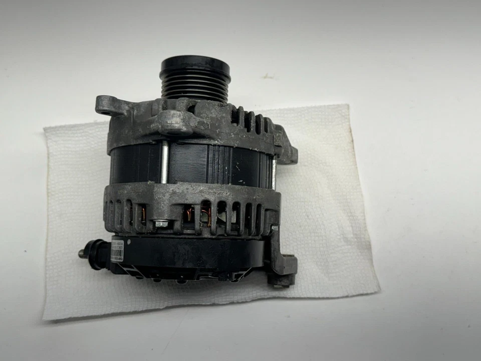 OEM 2018-2019 SUBARU OUTBACK 2.5L ENGINE ALTERNATOR GENERATOR CHARGER 23700AB01A - Image 1 of 4