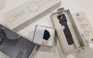 Google Pixel Watch 3 (45 mm) - Noir mat - LTE - Photo 1 sur 2