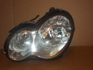 05-07 MERCEDES C-CLASS LEFT FRONT DRIVER SIDE HEAD LIGHT LAMP HALOGEN LH - Bild 1 von 6