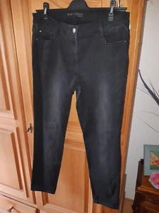 BRAX FREE  to MOVE Damen Jeans schwarz stretch Gr. 42 - Bild 1 von 11