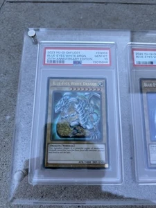 2023 YU-GI-OH! LC01 BLUE-EYES WHITE DRGN 25TH ANNIVERSARY EDITION PSA 10 - Picture 1 of 2