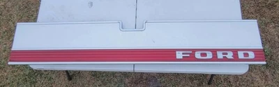 LEER 1980-1986 FORD F-150 F-250 F-350 PUERTA TRASERA MOLDURA PANEL ALUMINIO OEM Foto 1 de 4