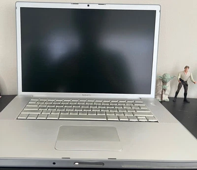 Apple MacBook Pro A1260 (2008) 15" Silver/Intel Core 2 Duo 2.4 GHz - FOR PARTS - Image 1 of 4