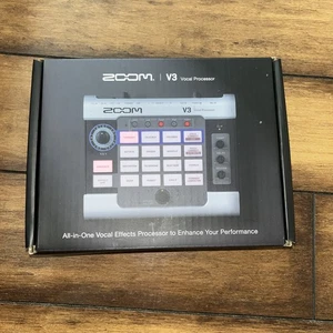 Zoom V3 Multi Effects Vocal Processor - New In Box - Picture 1 of 2
