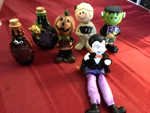 Halloween Lot Variety Of 6 Collectible Lot Shelf Sitter Bobbleheads Potions Nice - Picture 1 of 3