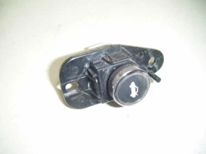 2015-2017 DODGE CHALLENGER INTERIOR TRUNK RELEASE BUTTON SWITCH - Foto 1 di 4
