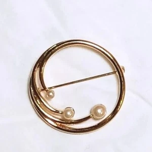 Monet Vintage Circle Brooch Pin Faux Triple Pearl Gold Tone  - Picture 1 of 4