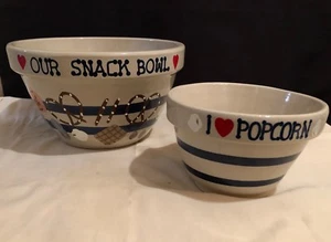 2 R.R.P. Co. ROBINSON RANSBOTTOM ROSEVILLE BLUE BANDED MIXING BOWLS - Picture 1 of 12