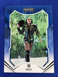 2022 #165 Shotzi Panini Chronicles PlayOff WWE SmackDown - Imagen 1 de 2