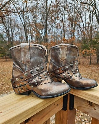Very Volatile Cowboy Studded Leather Western Boots Pewter ROSEBAY Women Sz 7💕 - Image 1 of 4