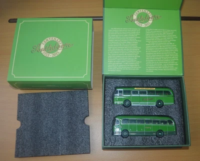 Juego en caja Oxford Diecast 76SET38 Southdown Centenary Coach Foto 1 de 4