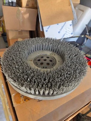 Tennant 05726 / 1221543 Super Abrasive Disk Scrub Brush Assembly 16 in - Image 1 of 2