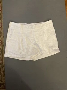 DVF diane von furstenberg Cotton Shorts 10 White Eyelet Lace Pockets Lined - Picture 1 of 9