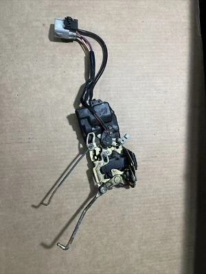 1998-2004 Toyota Tacoma left driver FRONT power door latch w lock actuator oem - Image 1 of 3