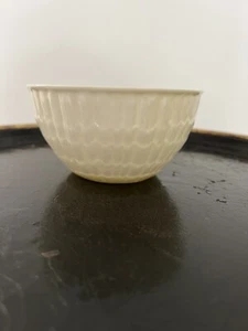 Coupe Cereal Bowl Limpet Yellow by Belleek Pottery (Ireland) - Picture 1 of 5