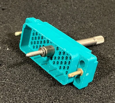 ELCO/Edac 56 pines CUERPO CONECTOR MACHO con pasador actuador moleteado - Foto 1 de 4