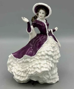 Royal Doulton Christmas Day 2004 HN4558 Lady Figurine - Picture 1 of 4