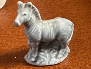 Zebra English Wade Figurine Miniature Porcelain Solid Vintage - Picture 1 of 5