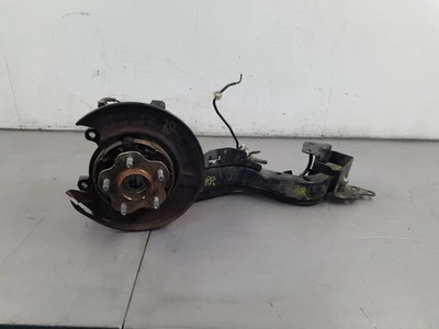 Nissan Juke Nismo RS 2015 buje trasero derecho brazos de control de nudillos #0247 F1 Foto 1 de 4