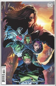 TITANS #31 (2016) ~ VARIANT ~ NEAR MINT+ 9.6 - Picture 1 of 2