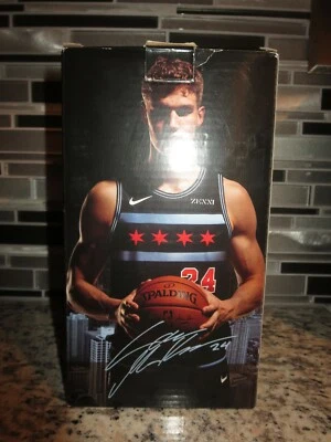 Lauri Markkanen 2018 Chicago Bulls NBA MLB BobbleHead NUEVO Foto 1 de 4