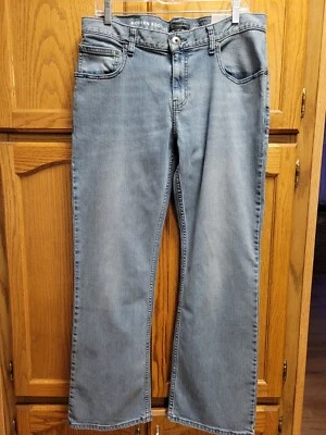 Pantalones de mezclilla bootcut modernos lavados ligeros nuevos con etiquetas $69,50 de INC. TALLA 12.  32x30 Foto 1 de 4