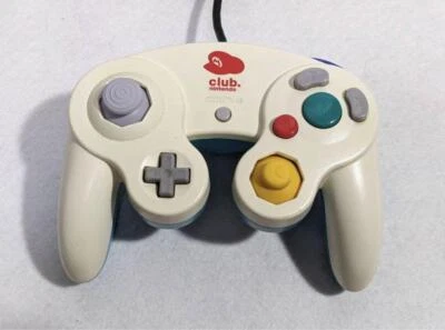 Club Nintendo Mario GameCube Controller - Image 1 of 3