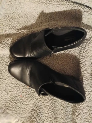 Sapatos de Halloween aparência bruxa preta 9,5 - Imagem 1 de 4