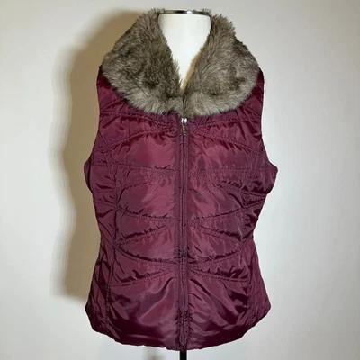 Exertek Maroon Faux Fur Trim Puffer Vest Full Zip Lightweight Womens Size Large - Image 1 of 4