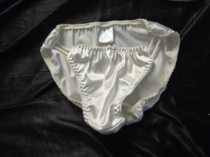 Satin String Bikini size m - Picture 1 of 1