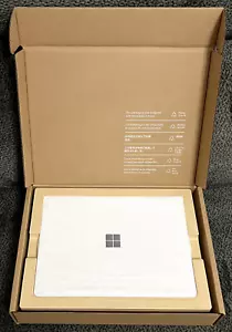Microsoft Surface Laptop Go 3 12.4 inch 12th Gen Intel i5 8gb 128gb Platinum - Picture 1 of 5