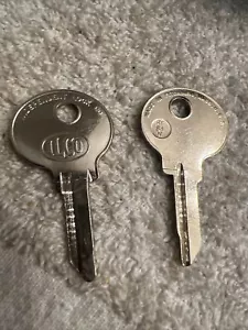 2 RE61N PEUGEOT Ignition KEY Blank Uncut RENAULT Locksmith - Foto 1 di 2