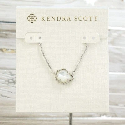 NUEVO SIN ETIQUETAS Kendra Scott Tess Marfil Perla Colgante Collar Tono Plata Foto 1 de 4