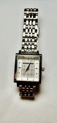 Relógio Burberry The City Tank Feminino 24mm Mostrador Branco Aço Retângulo Nova Bateria - Imagem 1 de 4